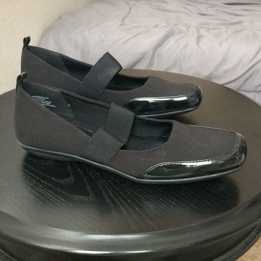 SALE! Comfort Flats Black